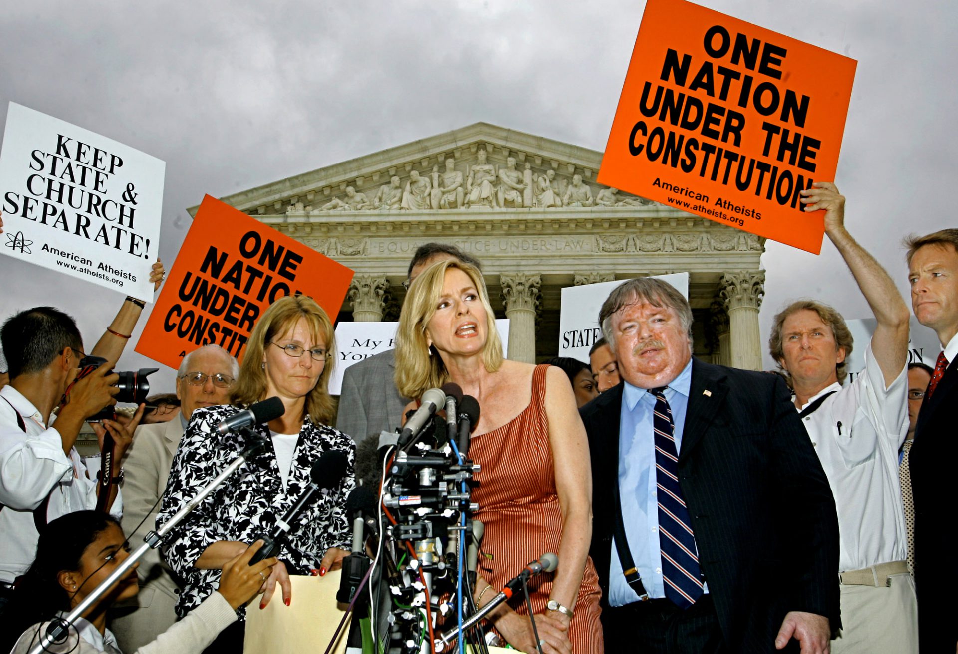 Ellen Johnson speaks at the Supreme Court in 2005